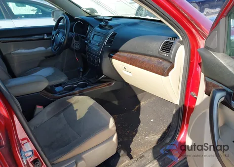 2014 Kia Sorento Lx z USA, uszkodzony, nr VIN 5XYKT4A67EG429342